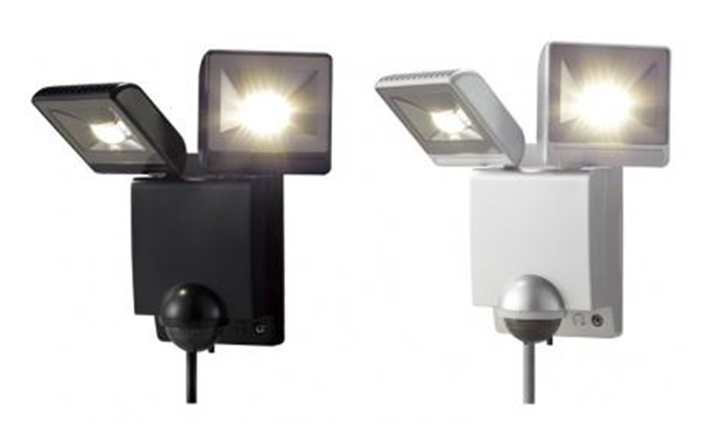 LED センサライト 2 灯型